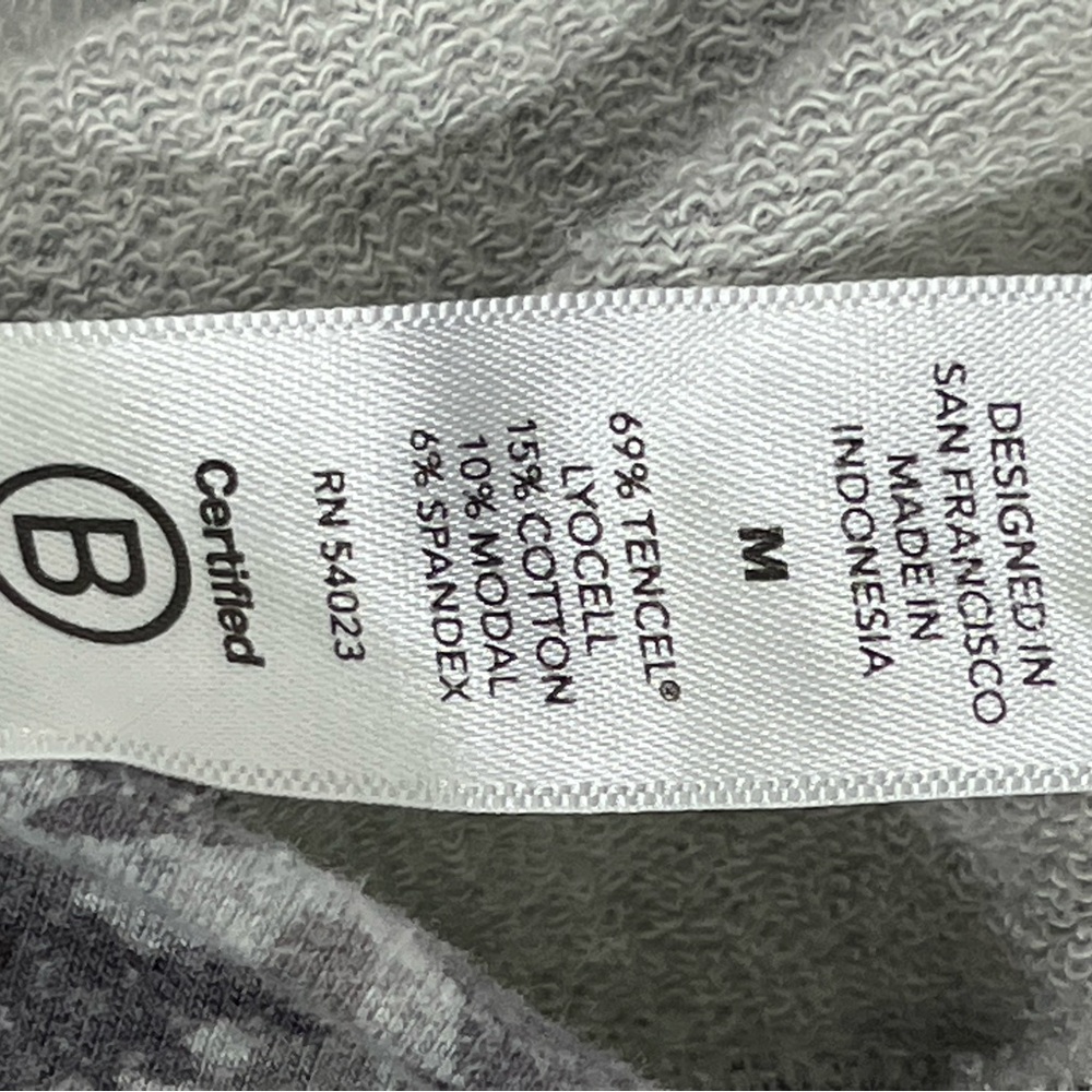 ATHLETA STUDIO‎ TO STREET SPLATTER SWEATSHIRT ANIMAL PATTERN SZ M GRAY PREOWNED - Picture 6 of 8